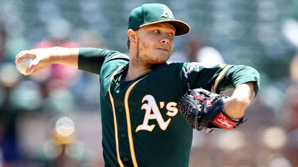 The St. Louis Cardinals sign Sonny Gray for their revamped rotation ...